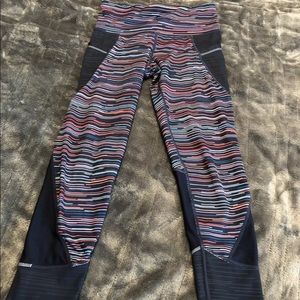 Athleta Multi Color stripe Capri pockets XXS